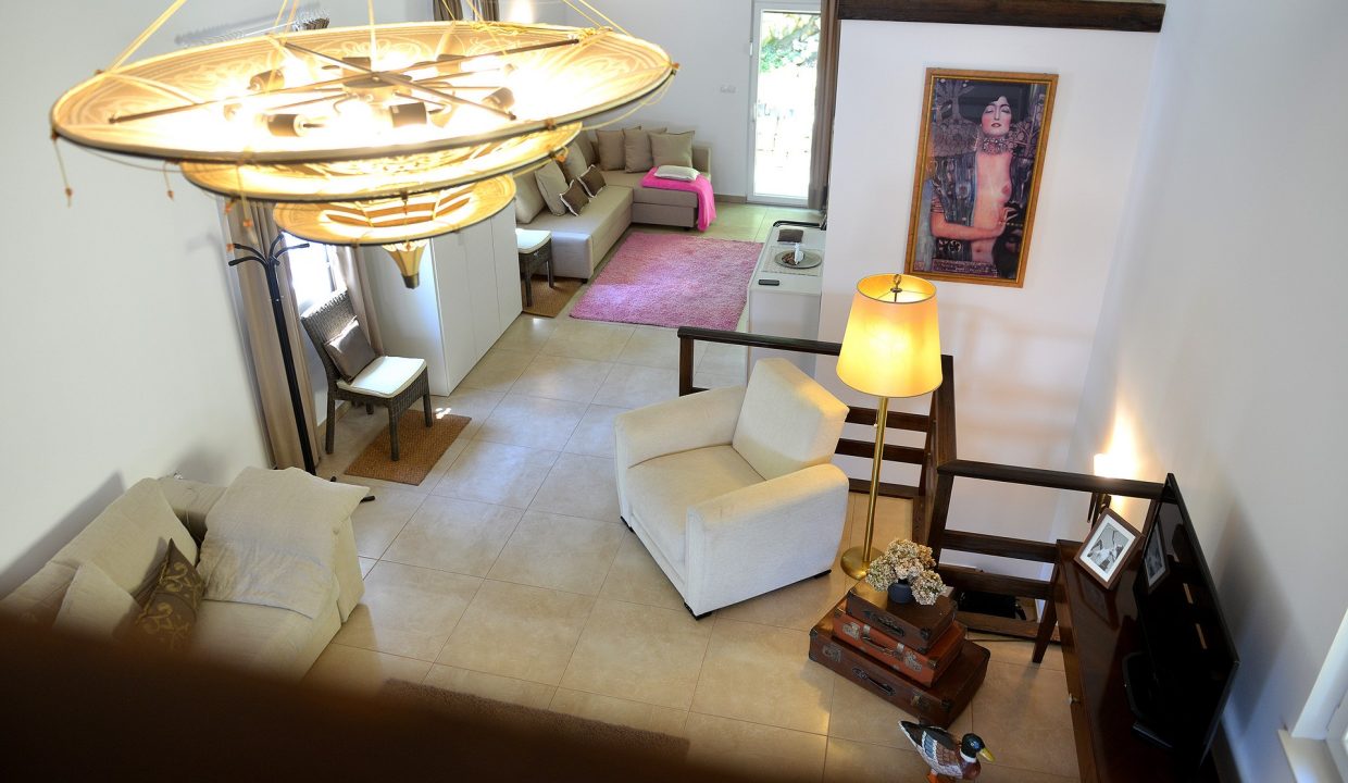 effie_perine_duplex_loft_1